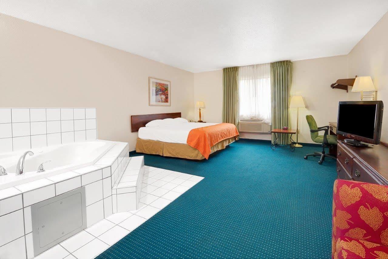 Quality Inn Noblesville-Indianapolis Exterior photo